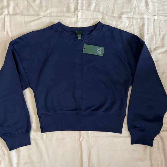 Wild Fable - Women's Crewneck Cropped Sweatshirt Xavier Navy Size Small - Picture 2 of 4